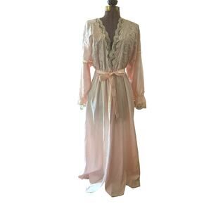 Vintage 1970's Christian Dior Women's Pink and Cream Robe Size S